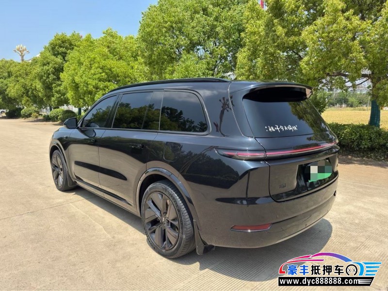 23年理想L9轿车抵押车出售