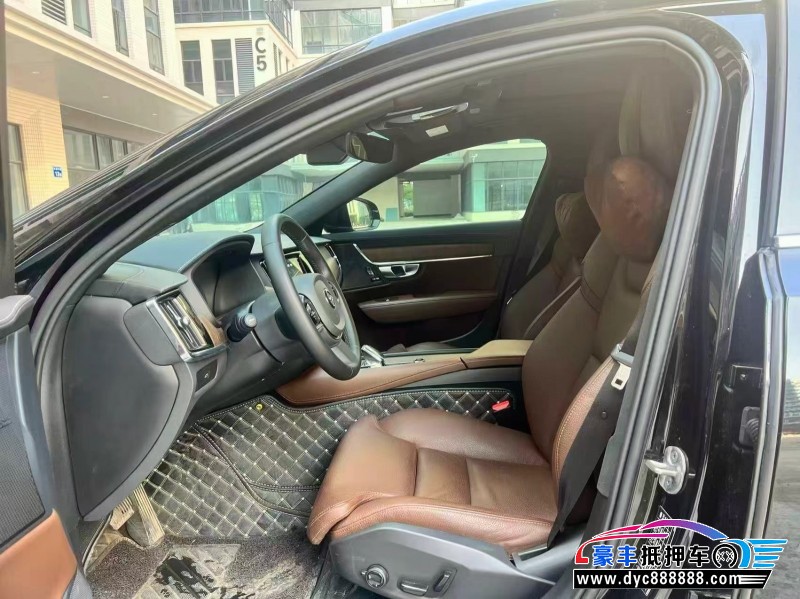 23年沃尔沃S90轿车抵押车出售