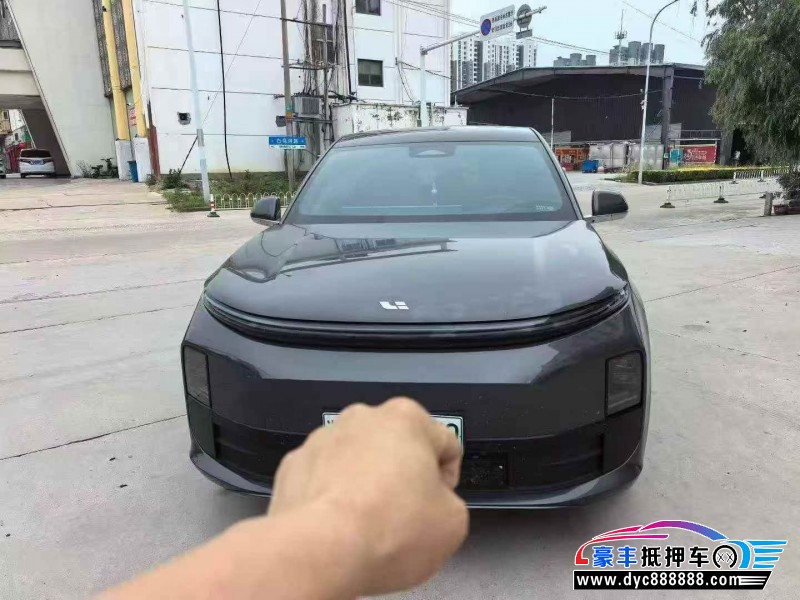 24年理想L6轿车抵押车出售