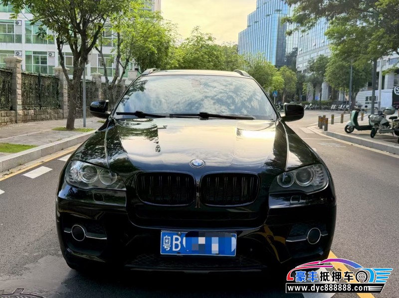抵押车出售12年宝马X6轿车