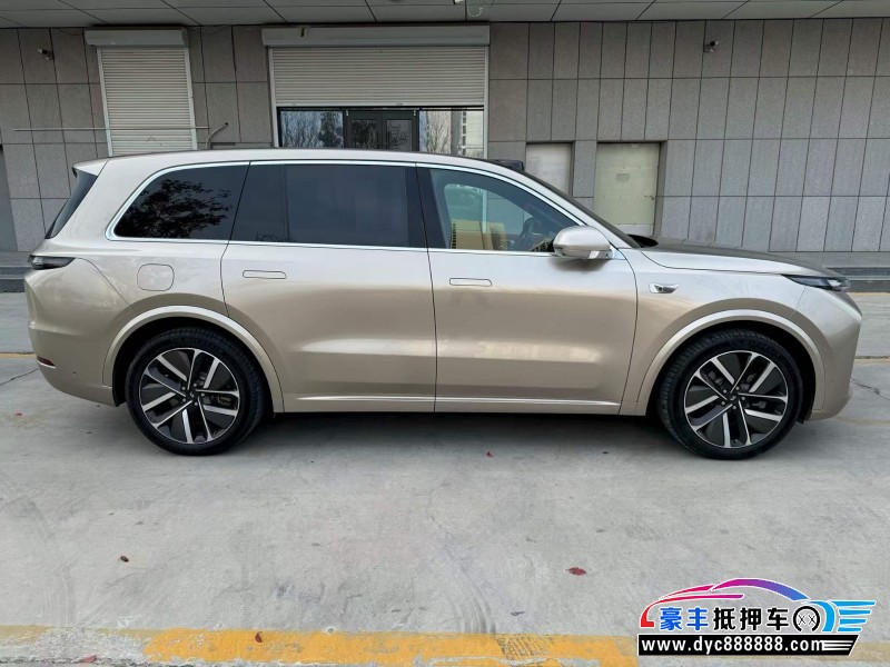 23年理想L9轿车抵押车出售