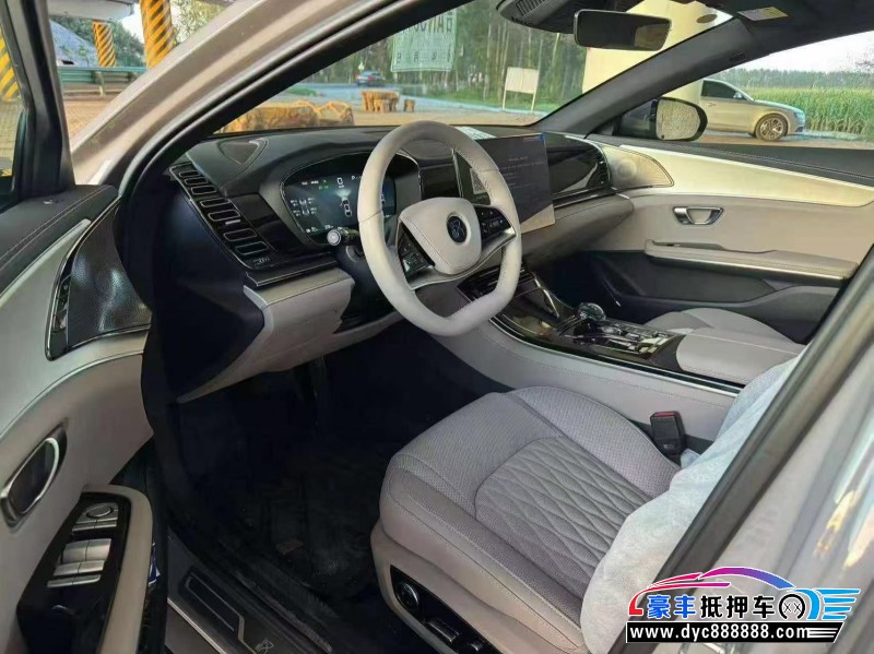 25年比亚迪汉轿车抵押车出售