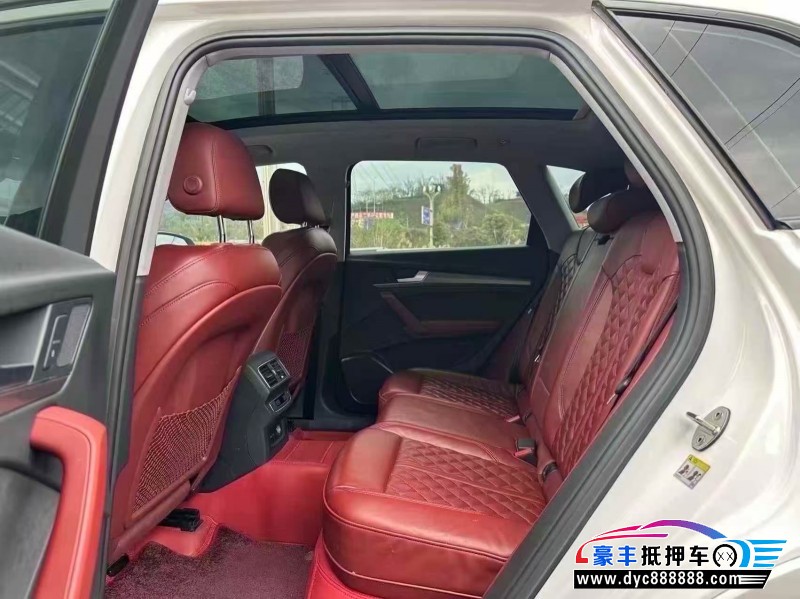 22年奥迪Q5轿车抵押车出售