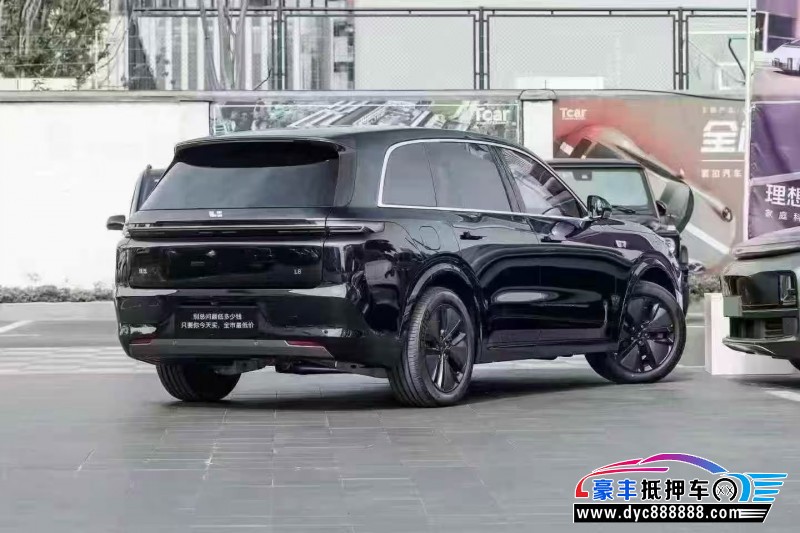 25年理想L8轿车抵押车出售