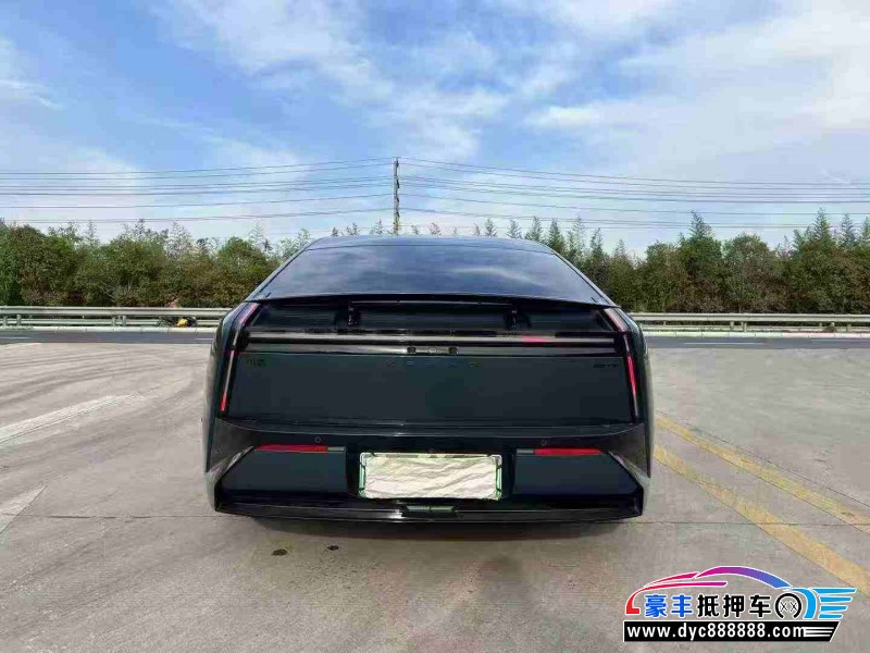25年小鹏P7轿车抵押车出售