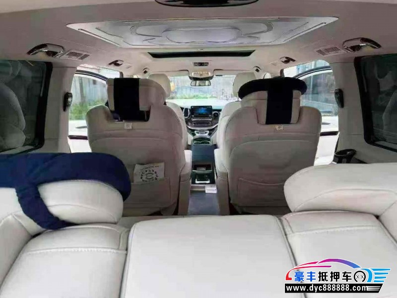 23年奔驰V轿车抵押车出售