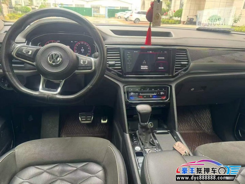 20年大众途昂轿车抵押车出售