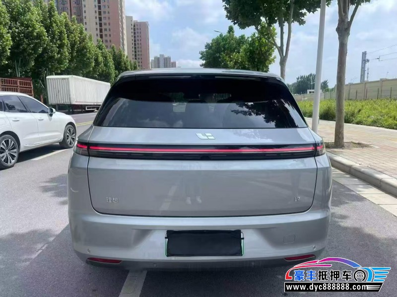 23年理想L7轿车抵押车出售