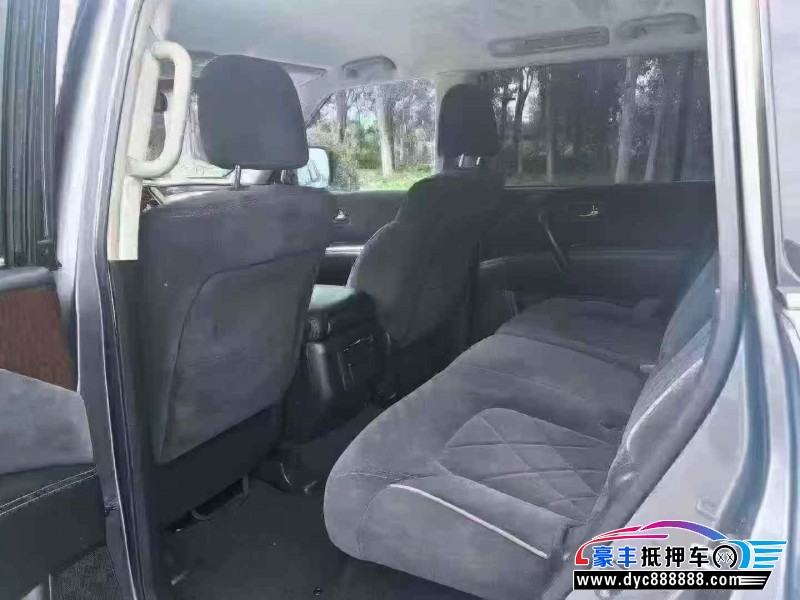 17年日产途乐MPV抵押车出售