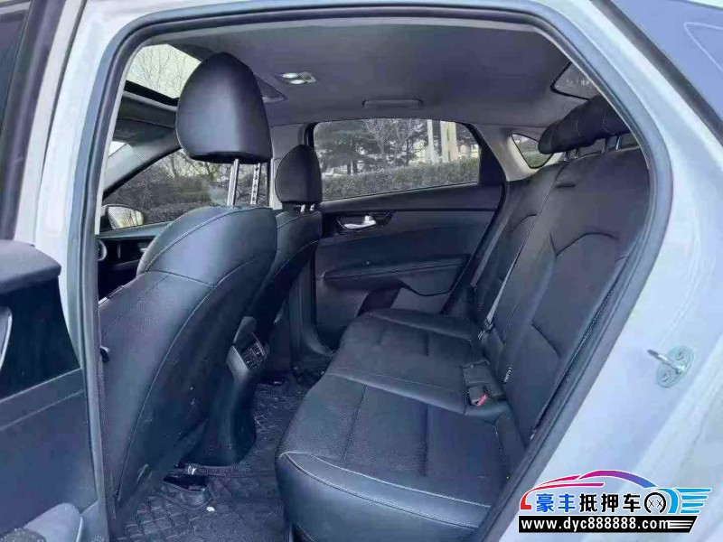 23年起亚K3轿车抵押车出售