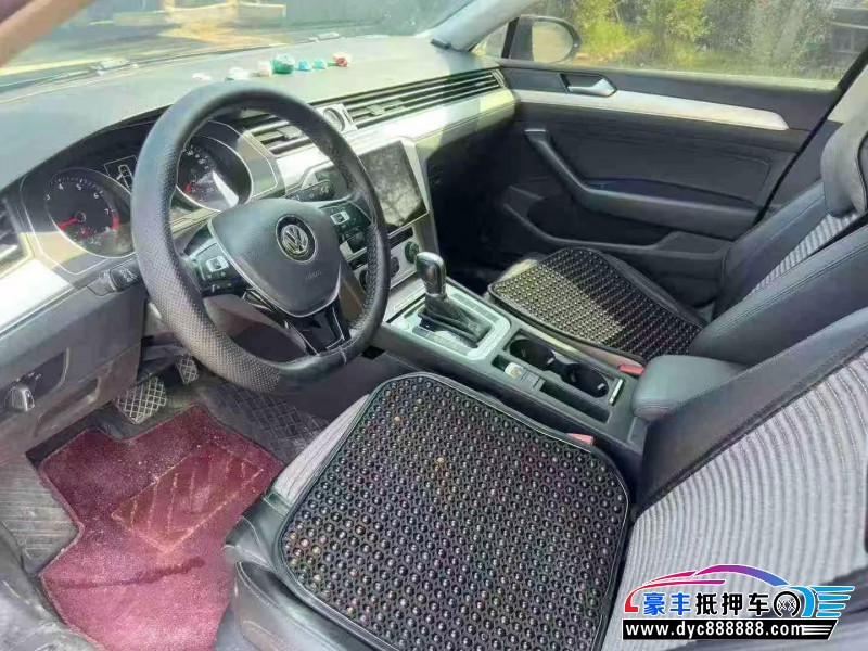 19年大众迈腾轿车抵押车出售