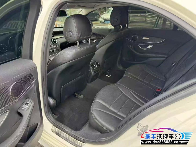 20年奔驰C轿车抵押车出售