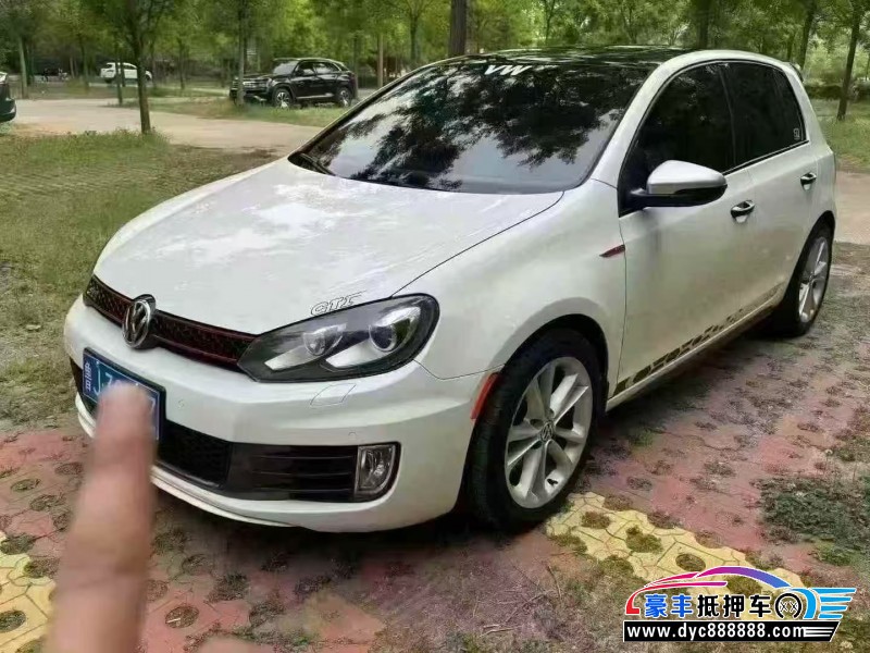 13年大众高尔夫轿车抵押车出售