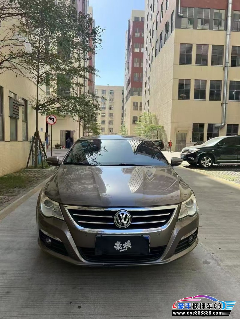 抵押车出售12年大众CC轿车