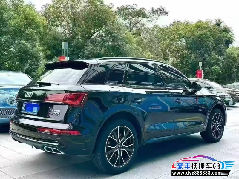 24年奥迪Q5轿车抵押车出售