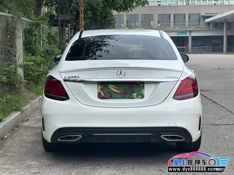 20年奔驰C轿车抵押车出售