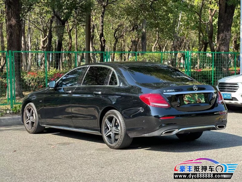 20年奔驰E轿车抵押车出售