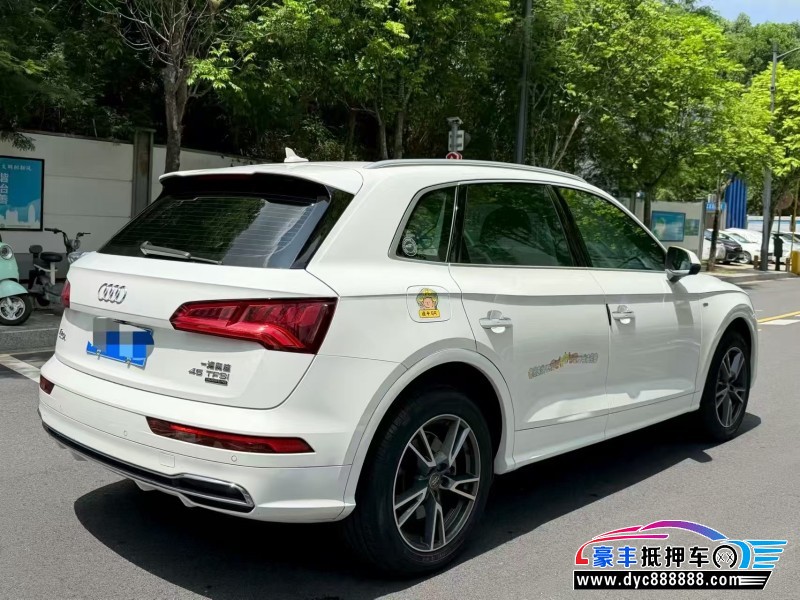 19年奥迪Q5轿车抵押车出售