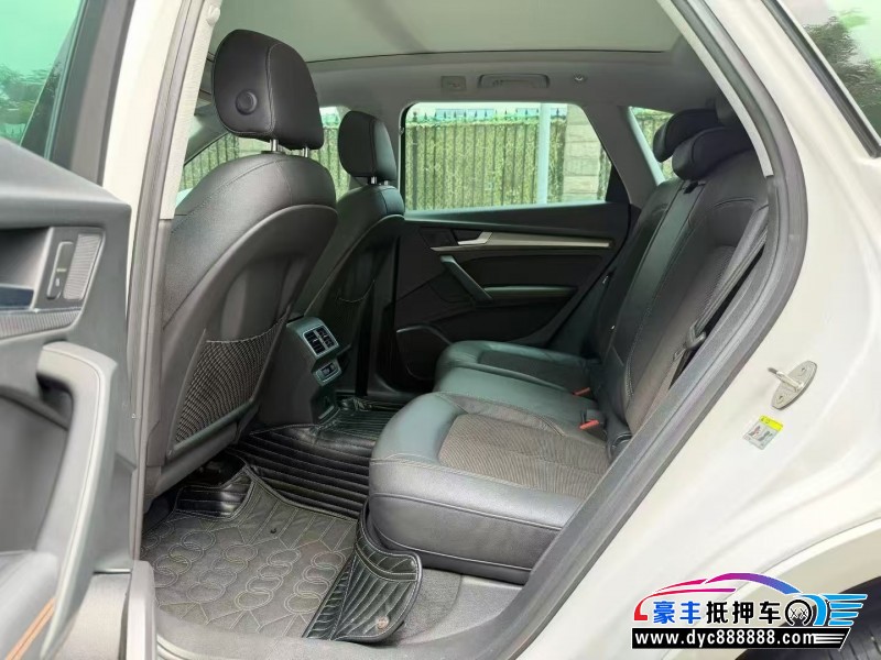 19年奥迪Q5轿车抵押车出售