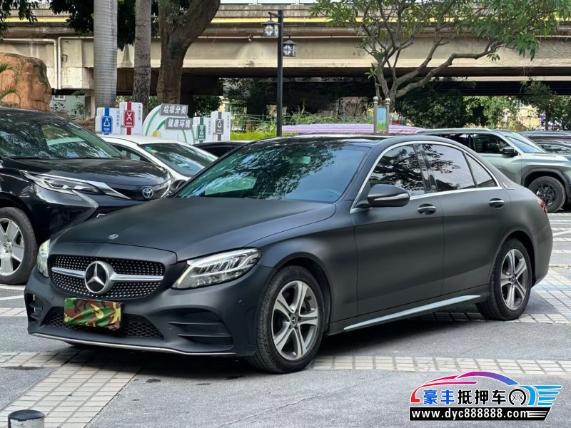 19年奔驰C轿车抵押车出售