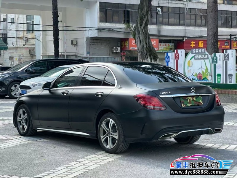 19年奔驰C轿车抵押车出售