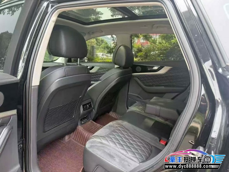 21年红旗HS5轿车抵押车出售