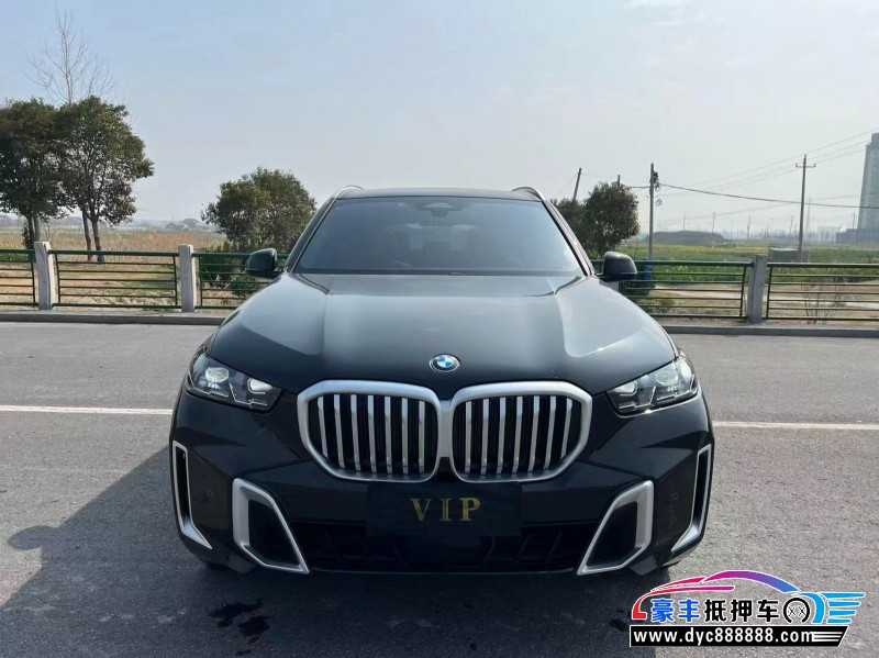 抵押车出售24年宝马X5轿车