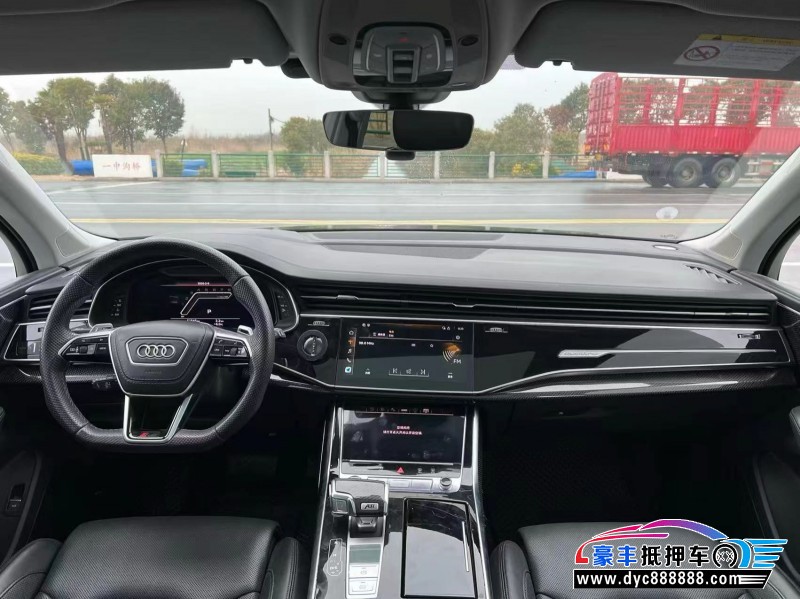 23年奥迪Q7轿车抵押车出售