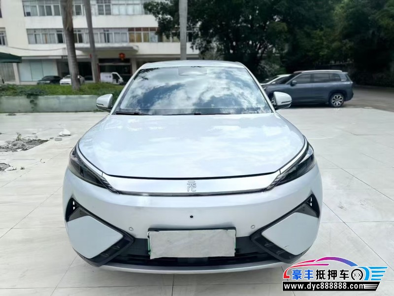 25年比亚迪元轿车抵押车出售