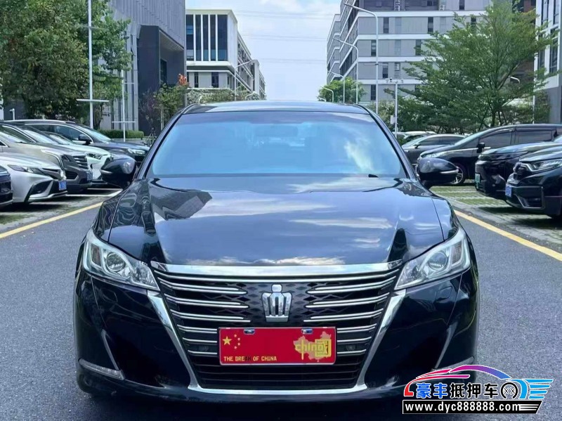 抵押车出售18年丰田皇冠轿车