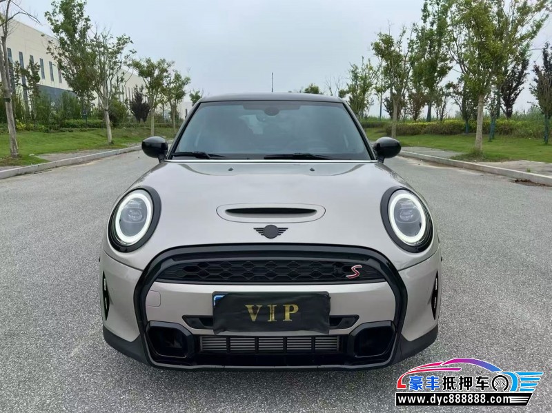抵押车出售24年宝马MINI轿车