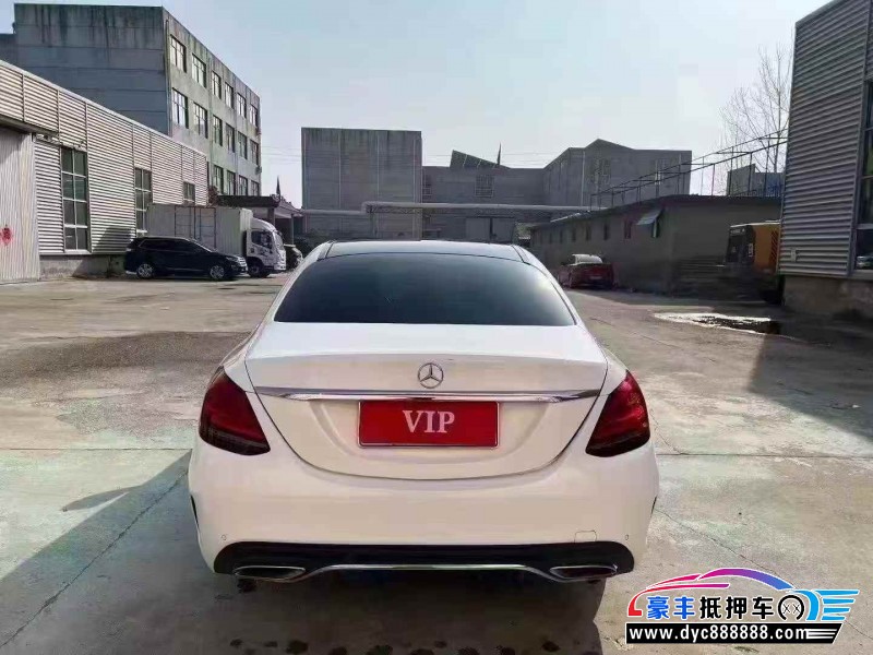 20年奔驰C轿车抵押车出售