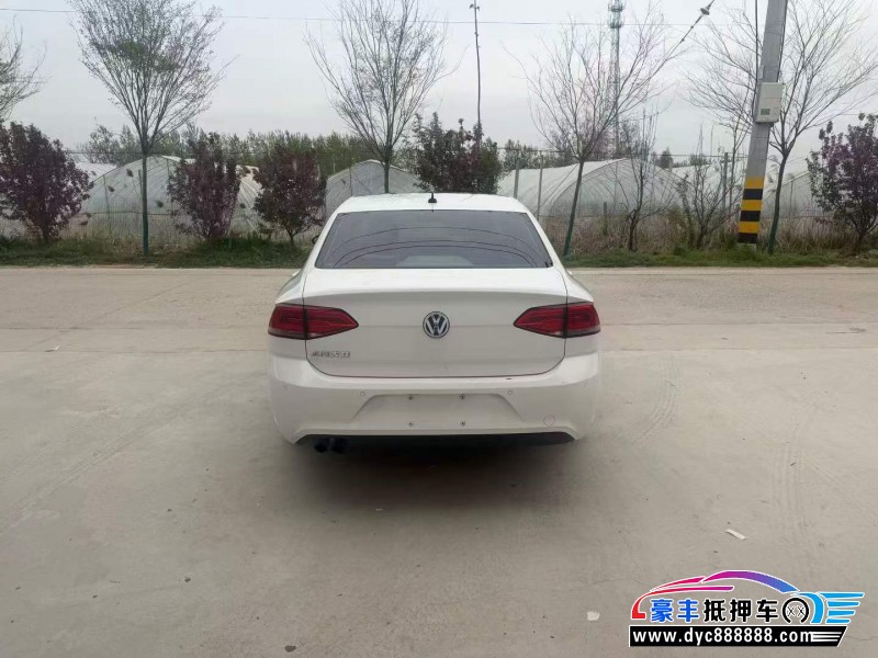16年大众凌渡轿车抵押车出售