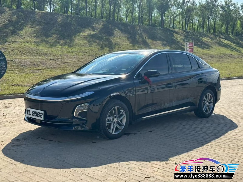 25年红旗EQM5轿车抵押车出售
