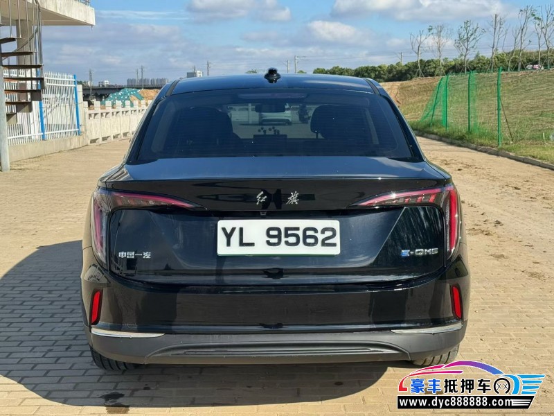25年红旗EQM5轿车抵押车出售