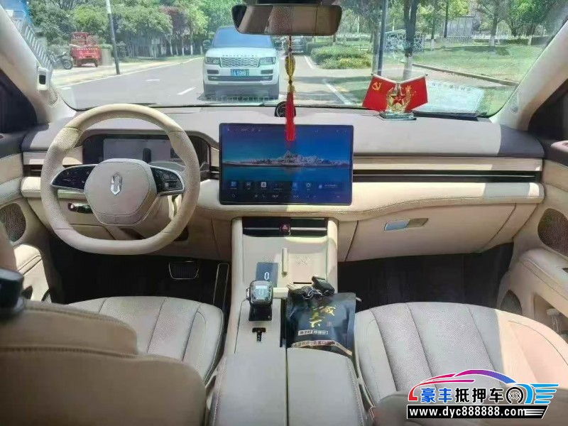 25年华为问界轿车抵押车出售