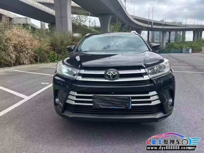 抵押车出售20年丰田汉兰达轿车