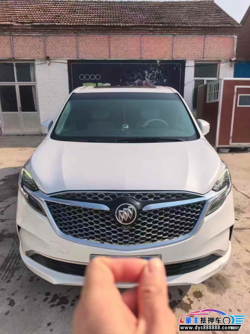 抵押车出售21年别克GL8轿车
