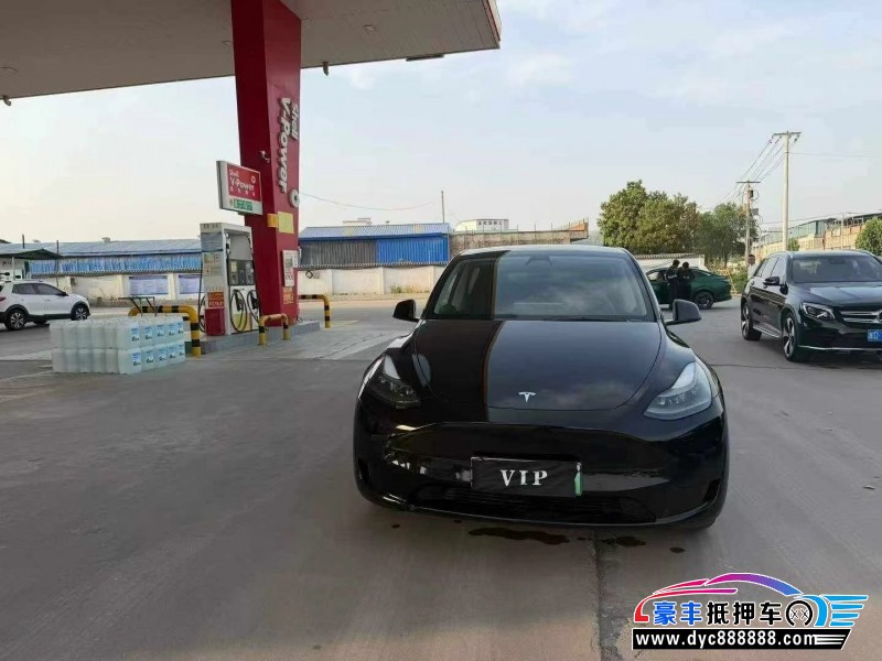 抵押车出售24年特斯拉Model Y轿车