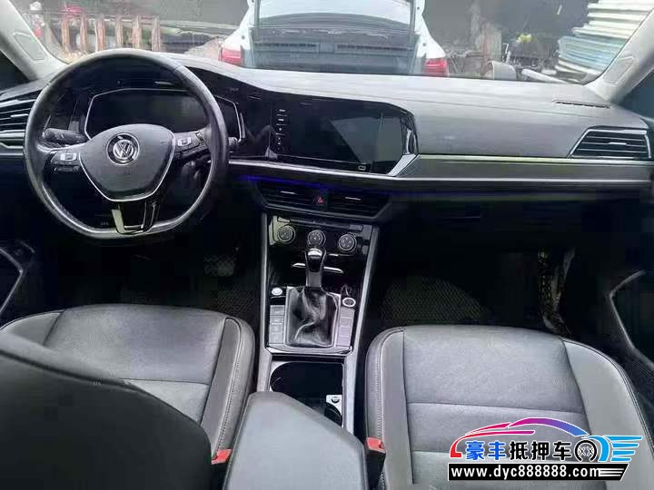 21年大众速腾轿车抵押车出售