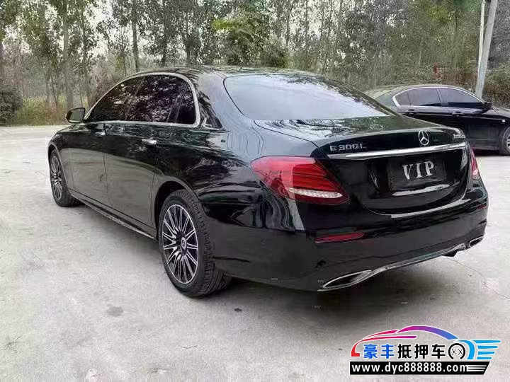 18年奔驰E轿车抵押车出售
