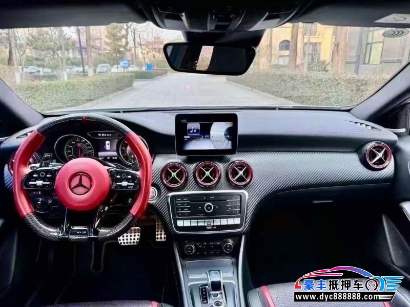 18年奔驰A轿车抵押车出售