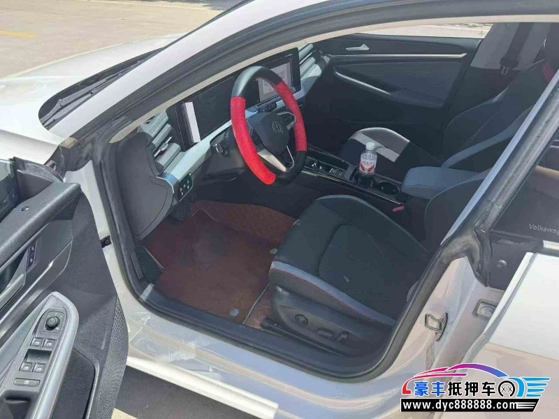 22年大众凌渡轿车抵押车出售