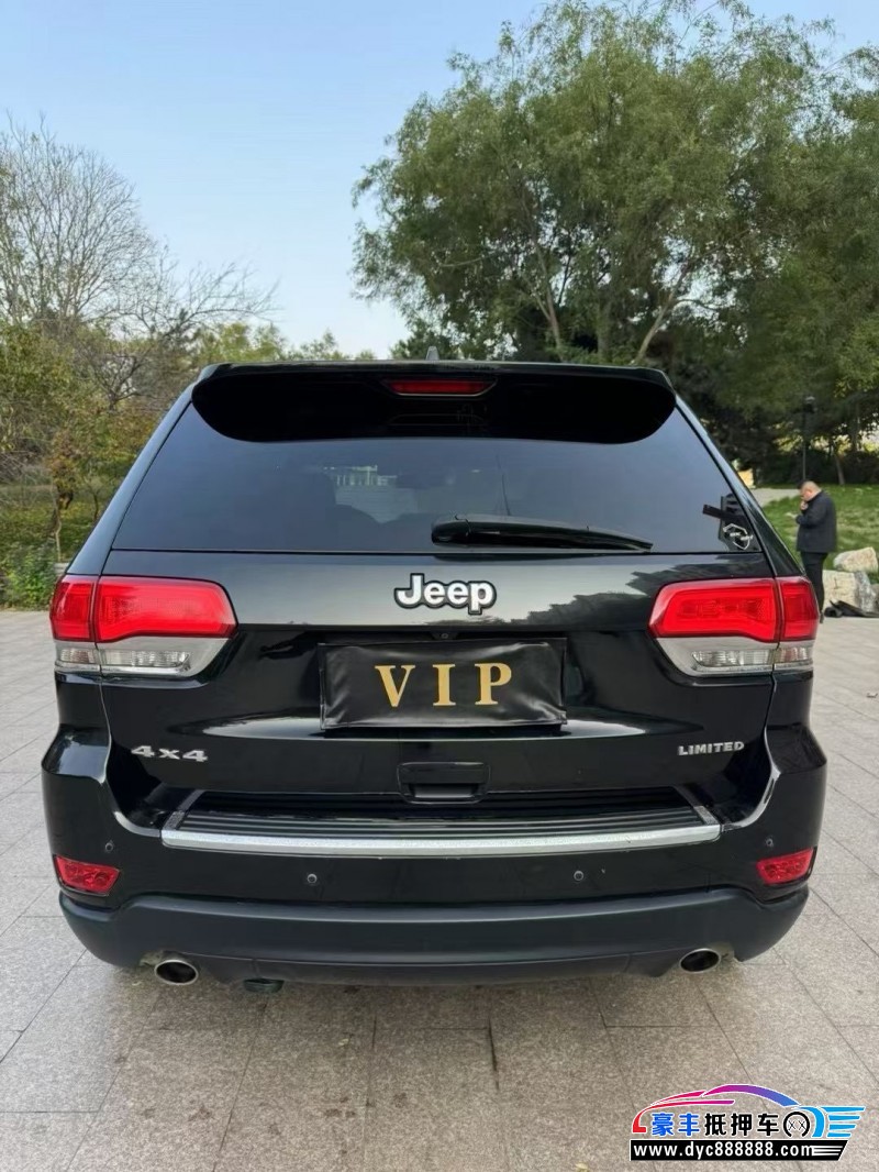 14年Jeep大切诺基轿车抵押车出售