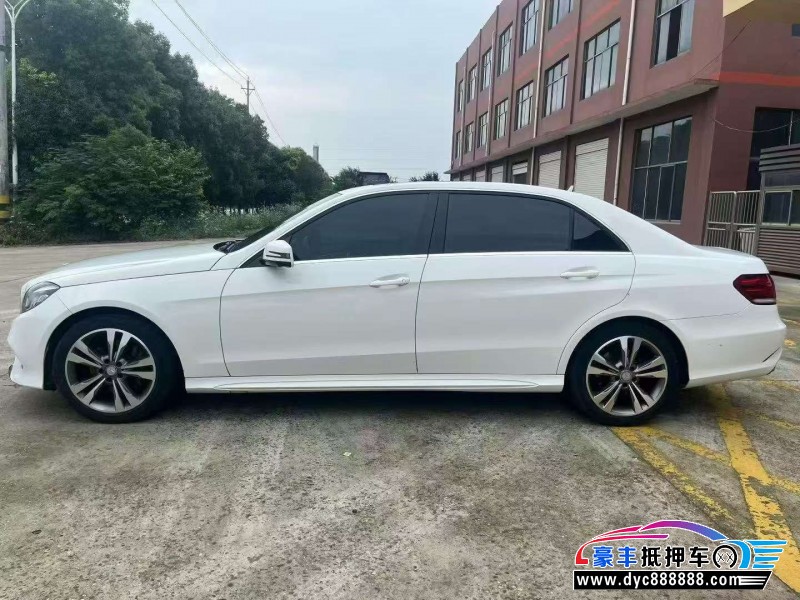 15年奔驰E轿车抵押车出售