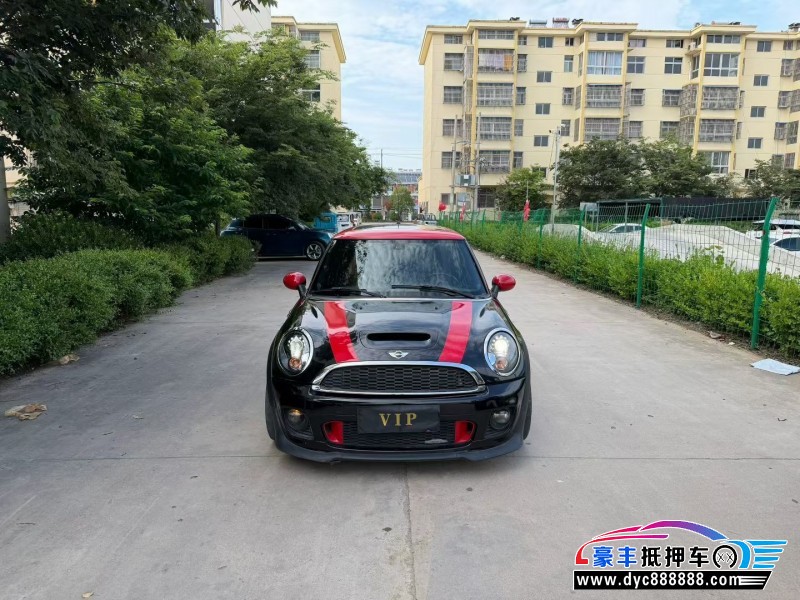 抵押车出售14年宝马MINI轿车