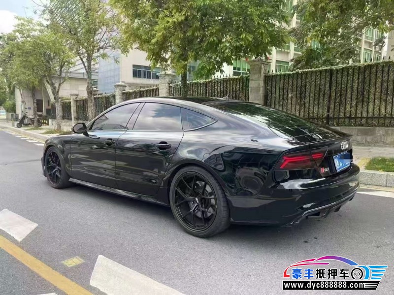17年奥迪S7轿车抵押车出售