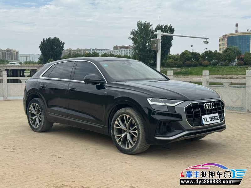 20年奥迪Q8SUV抵押车出售