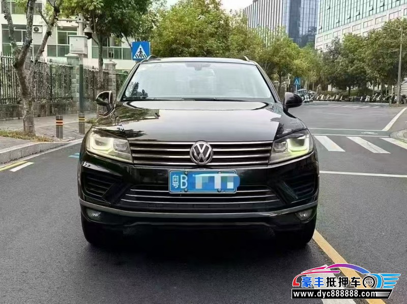 抵押车出售17年大众途锐轿车