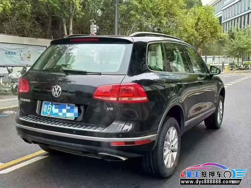17年大众途锐轿车抵押车出售